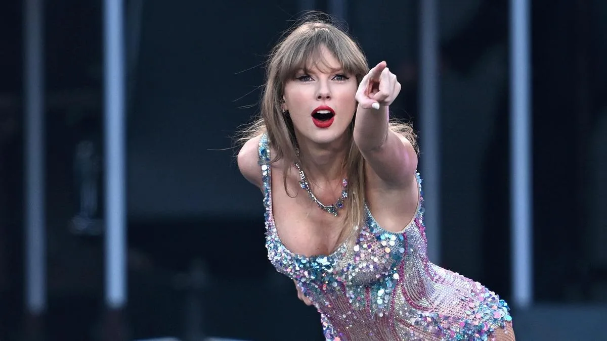 Sale al público el nuevo álbum de Taylor Swift “Había escrito mucha poesía torturada”