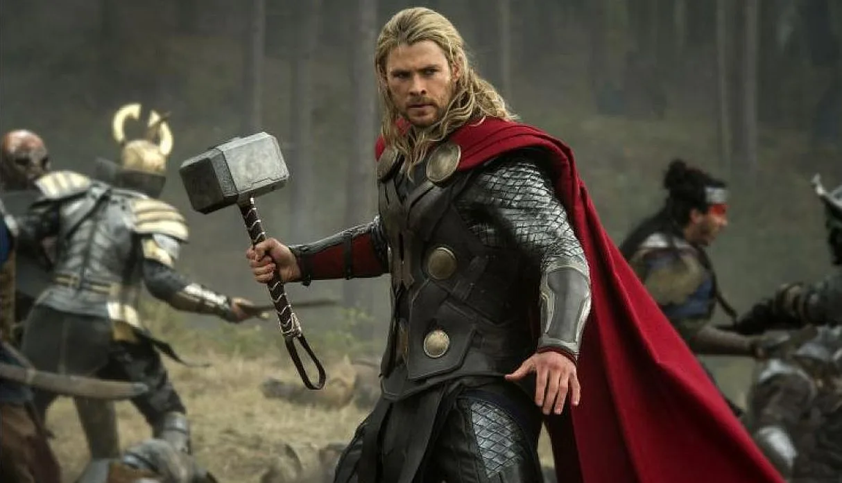 Chris Hemsworth defiende las películas de superhéroes