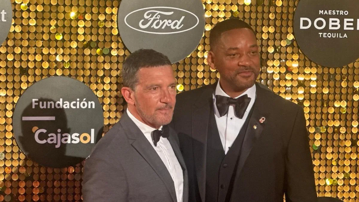 Will Smith y Antonio Banderas bailan al ritmo del ballenato con Carlos Vives