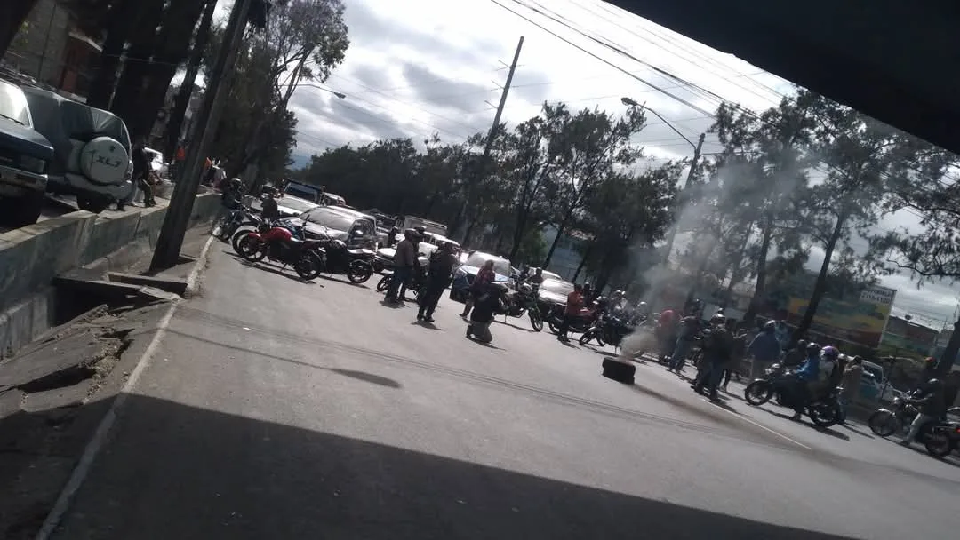 ULTIMA HORA: bloqueos en varios puntos de la ciudad