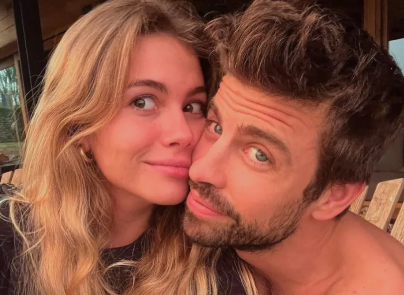 Piqué y Clara Chía abucheados y escoltados por la Policía