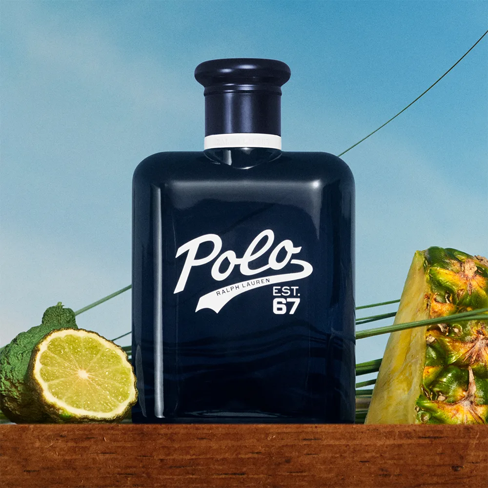 Polo 67 de Fetiche elegancia con espíritu deportivo