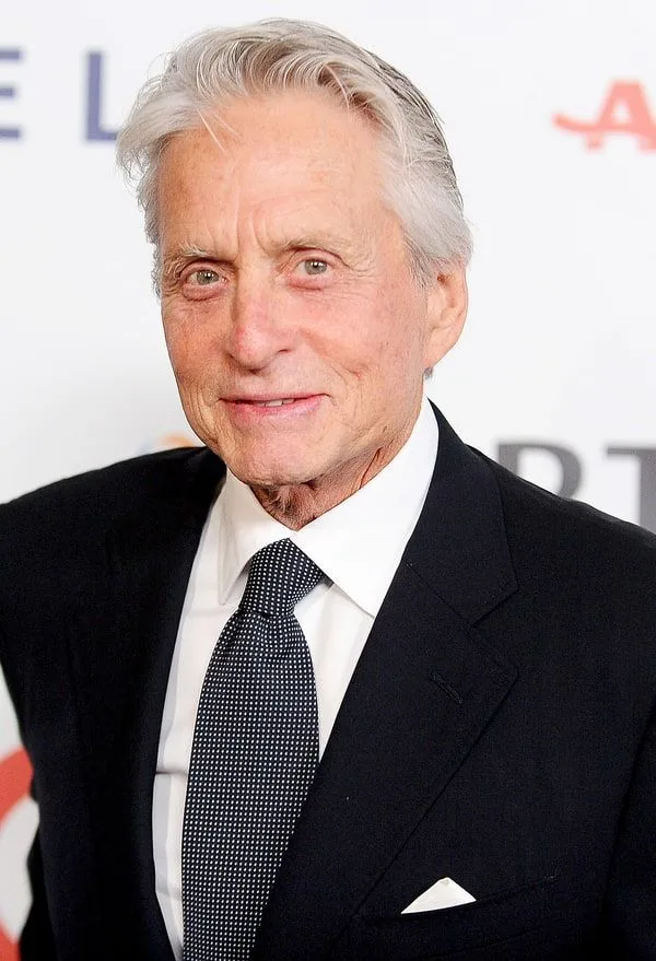 El adiós de un gigante: Michael Douglas se retira del cine y arremete contra la política «orientada al lucro