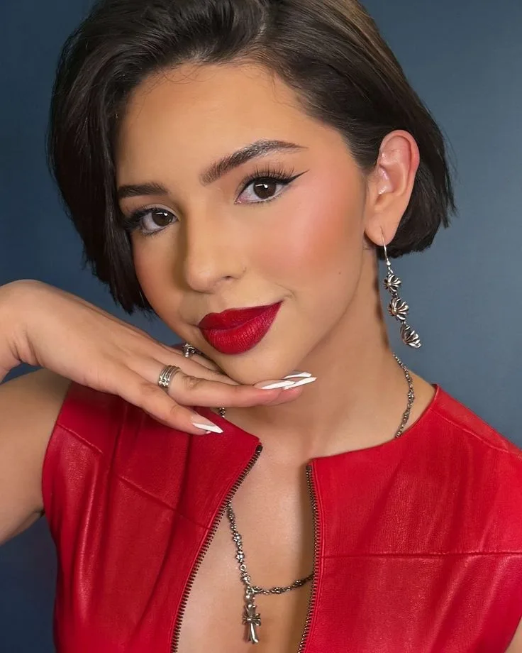 Ángela Aguilar se expresa en medio de la polémica de Nodal con Adela Micha