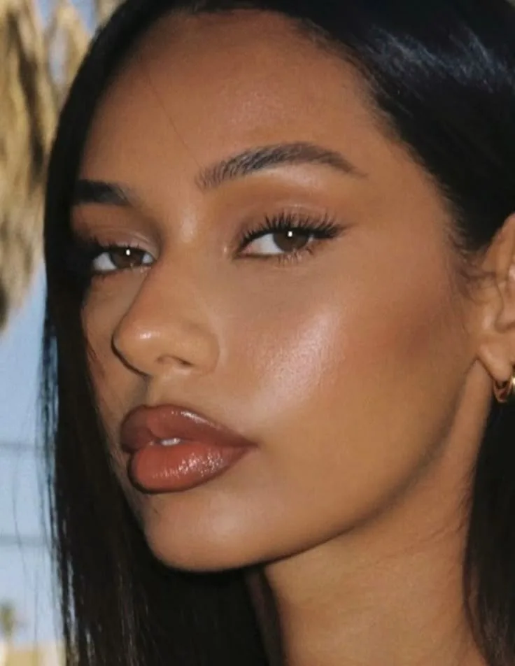 Descubre la tendencia de maquillaje «latte makeup» que domina las redes