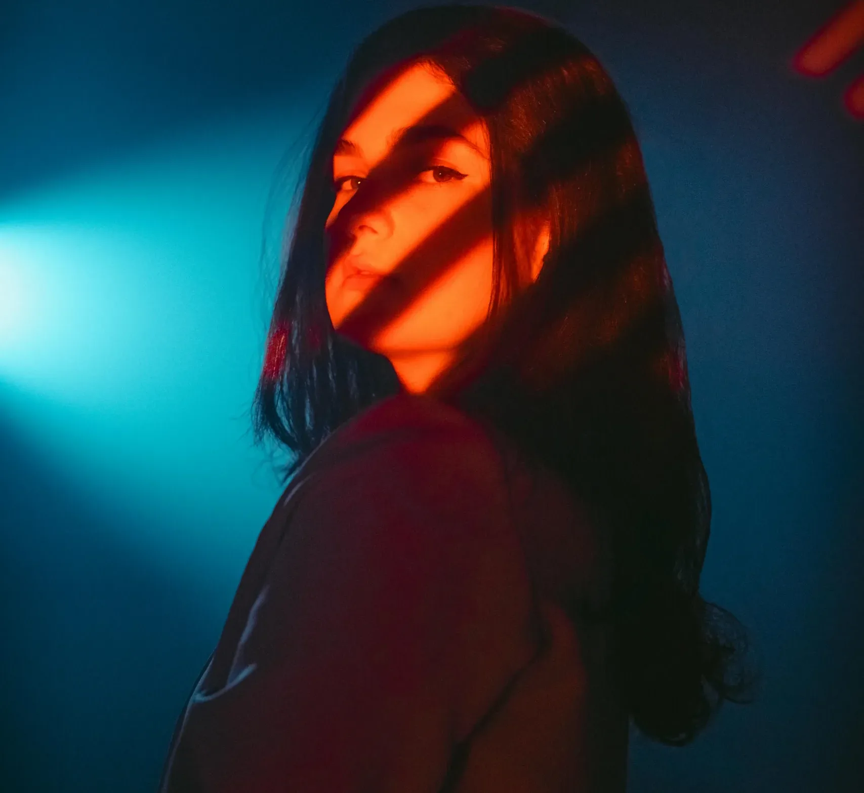 Beneficios del agua de romero para un cabello más fuerte y brillante