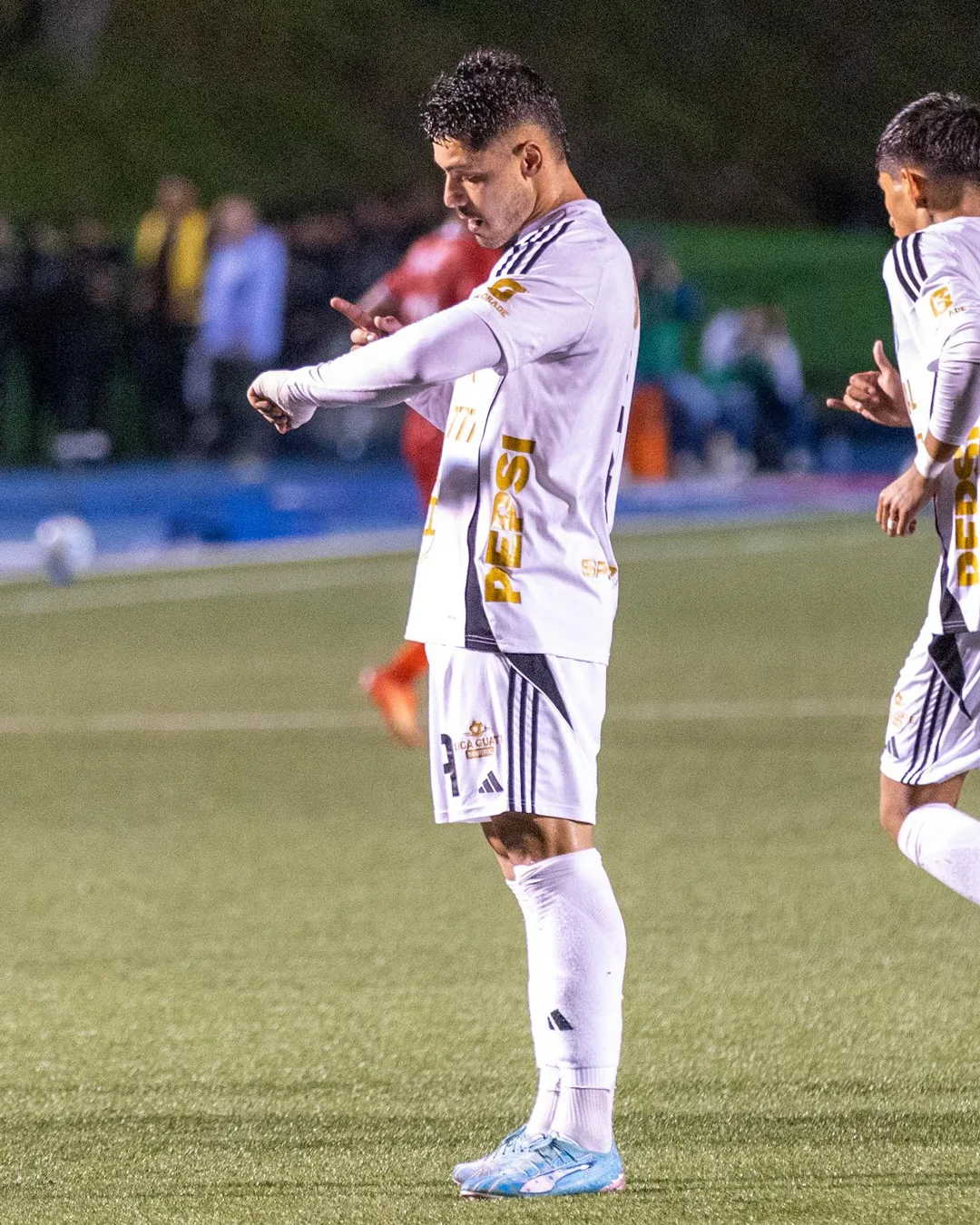 Comunicaciones se reencuentra con la victoria y toma un respiro en el Apertura