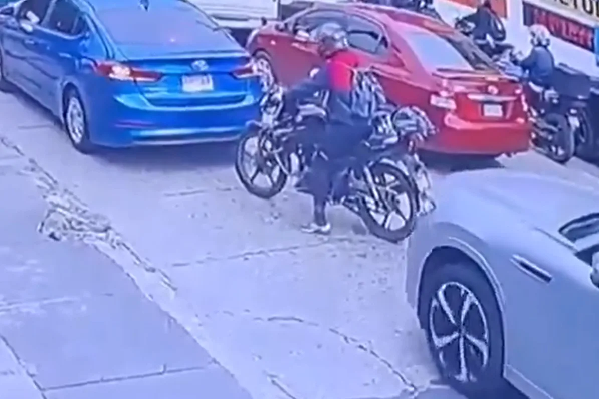 Indignación en redes: Capturan a conductor que embistió a motorista en zona 9