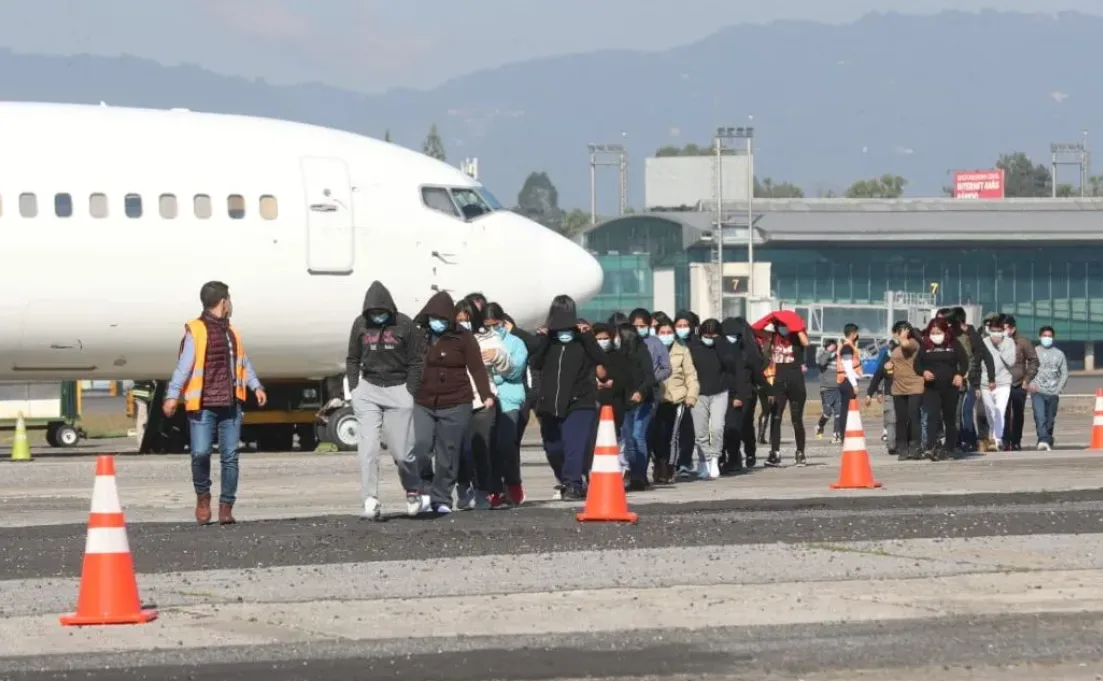 Menos migrantes guatemaltecos deportados intentan regresar a EE. UU.