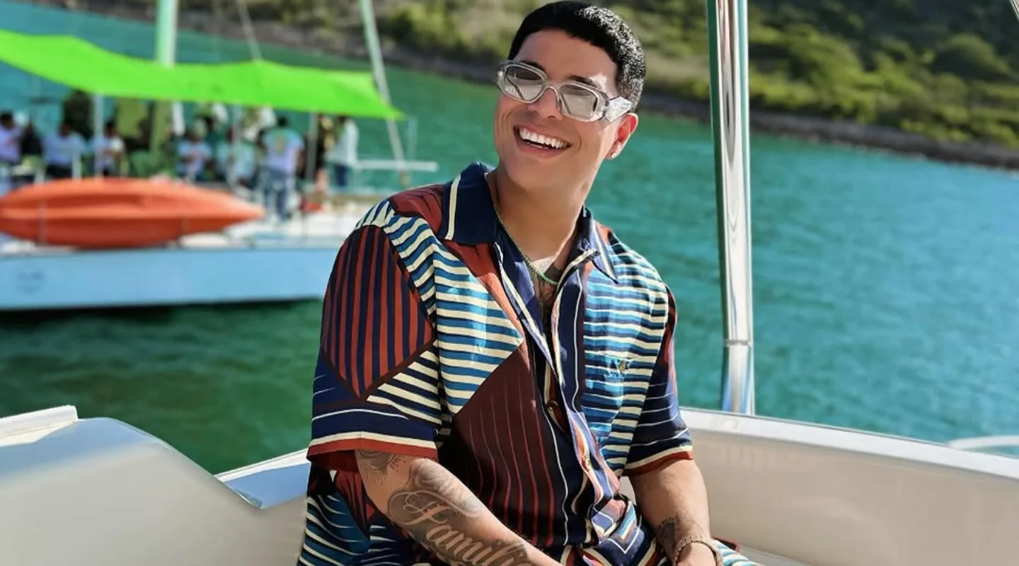 Eduin Caz, de Grupo Firme, hospitalizado de emergencia tras concierto