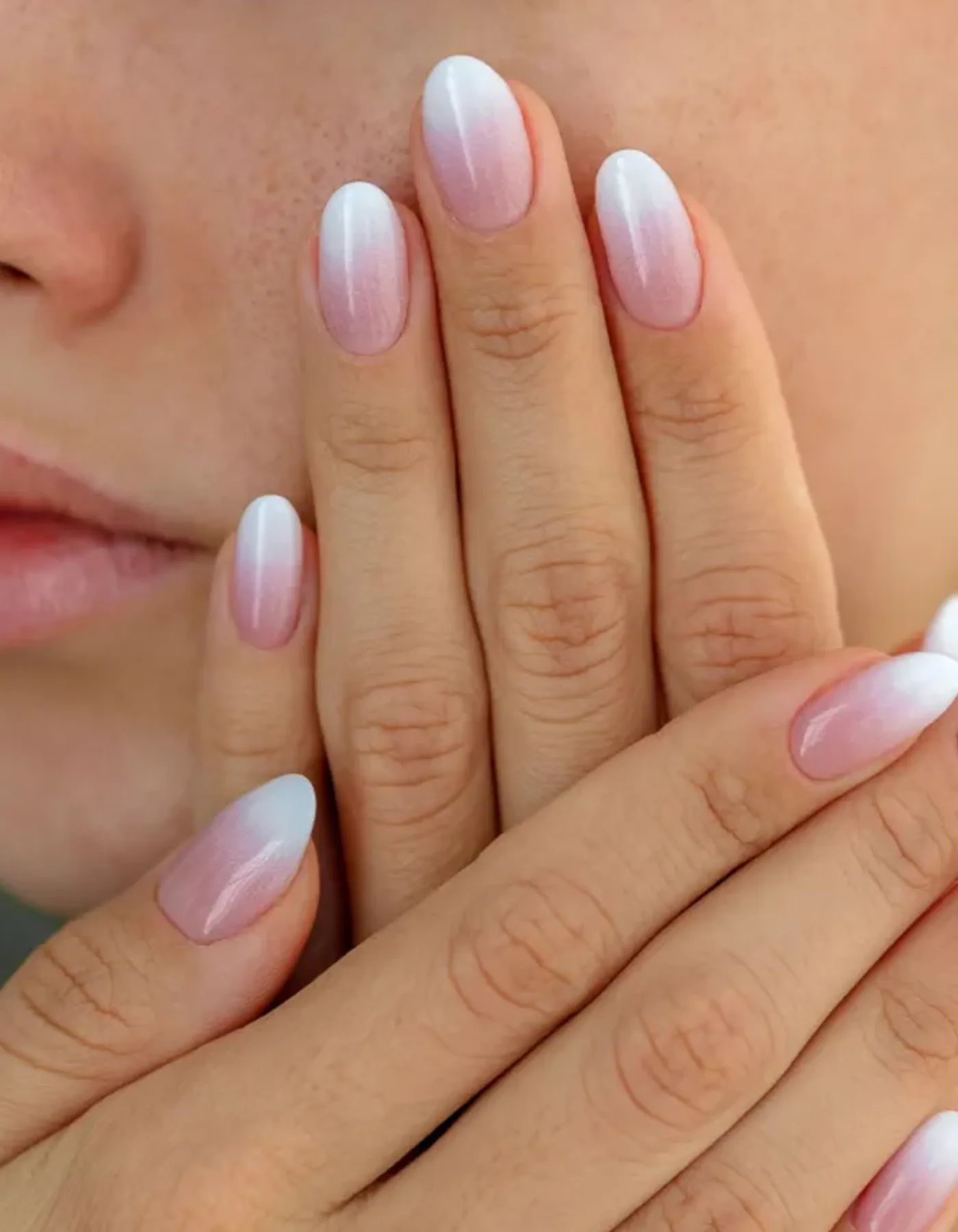 Tendencias en tus manos: lo último en diseños de uñas 2025