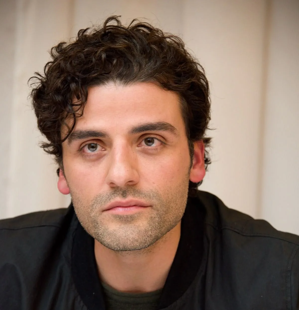 El guatemalteco Oscar Isaac es Victor Frankenstein en su nueva película
