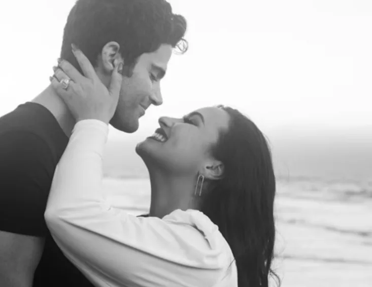 Arrestan a Max Ehrich, exprometido de Demi Lovato, por presunta agresión a su madre