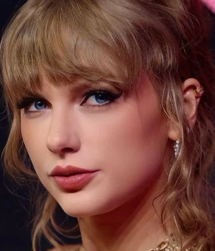 Taylor Swift estrena nuevo álbum musical