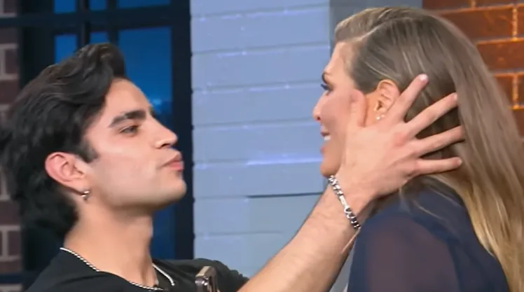 Montserrat Oliver y Aarón Mercury protagonizan momento viral