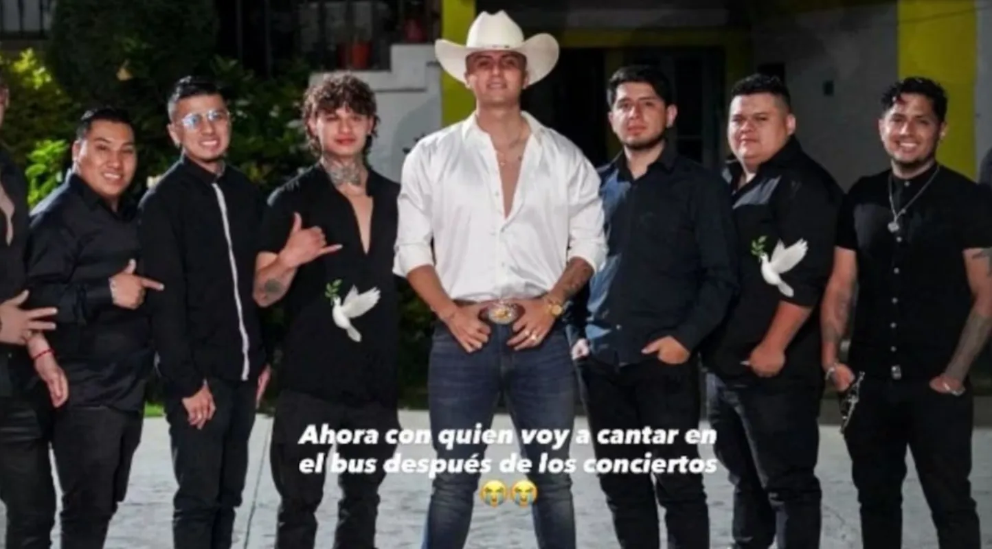 Accidente fatal en carretera: Dos músicos de un famoso cantante grupero pierden la vida en la vía